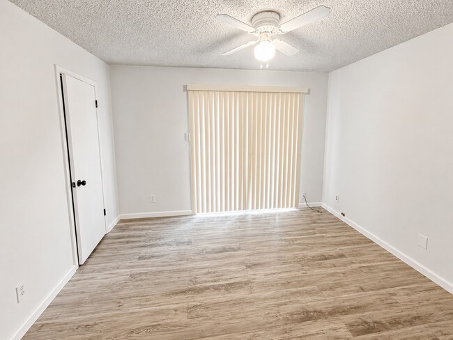 Building Photo - 1310 Quail C