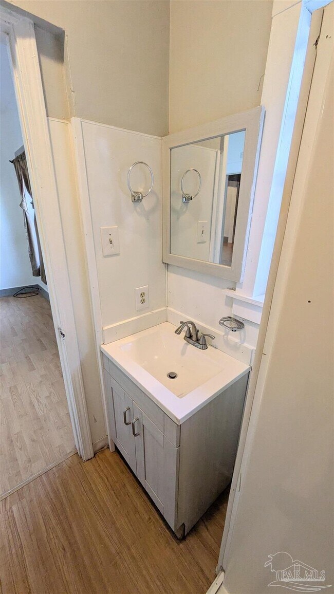 Building Photo - 1014 W Gregory St