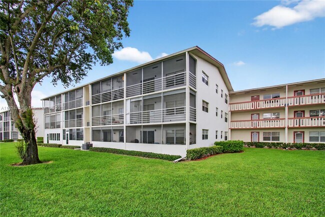 Building Photo - 228 Preston Way
