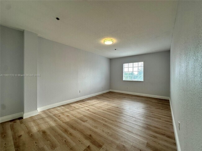 Building Photo - 17425 NW 75th Pl