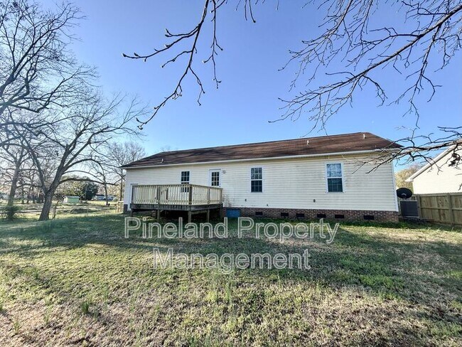 Building Photo - 341 Kingdom Estate Dr