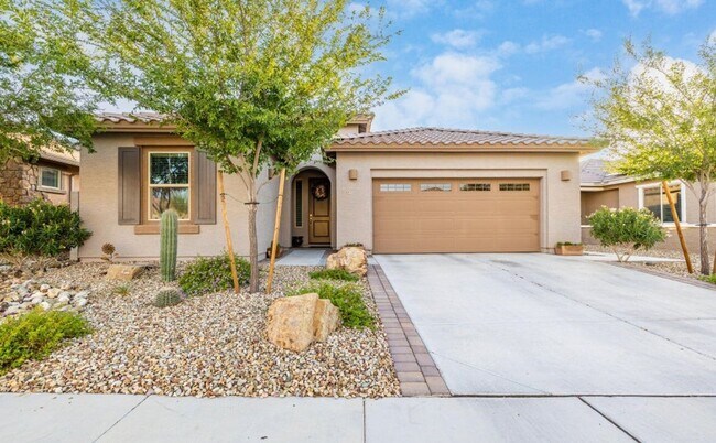 Primary Photo - Gorgeous single level 4-bedroom, 3-bathroo...