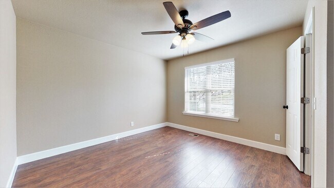 Building Photo - 4119 N Sunflower Cir