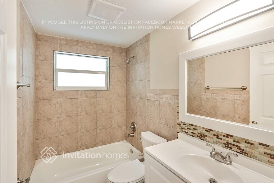 Building Photo - 3624 Linkwood St