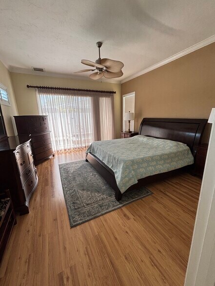 Primary bedroom - 4816 61st Avenue Dr W