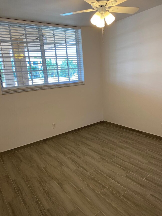 Building Photo - 4502 N Federal Hwy