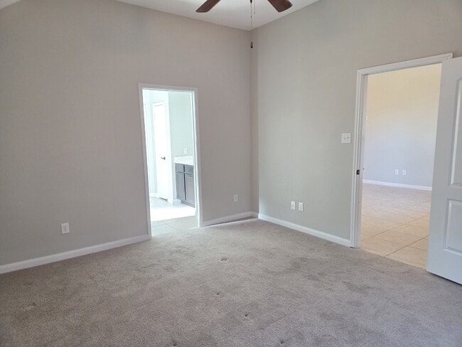 Building Photo - Denton, Texas