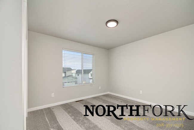 Building Photo - This New Meridian Home is Waiting For You!