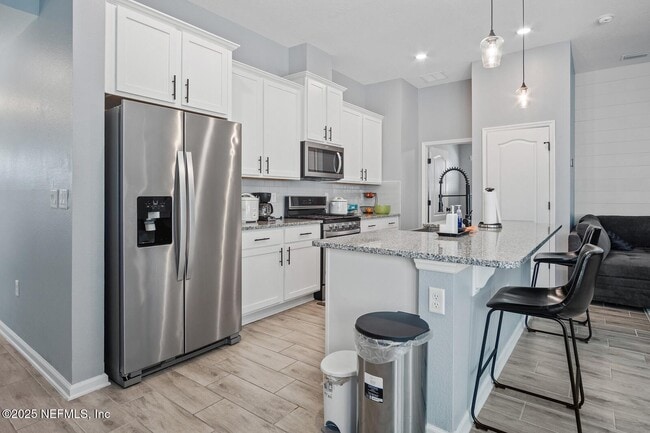 Building Photo - 11647 Pacific Dogwood Ct