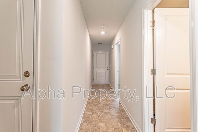 Building Photo - 540 Millsgate Cir