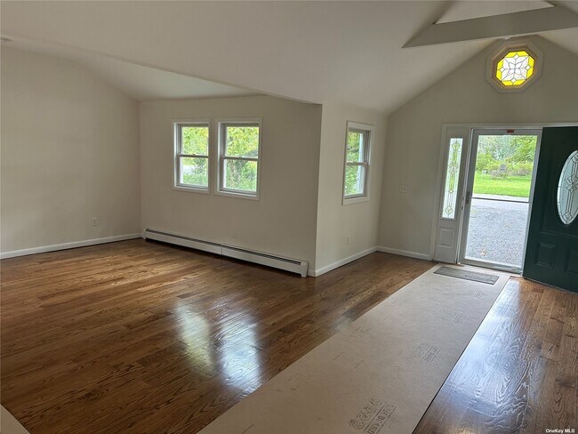 Building Photo - 10 Arthur Ave