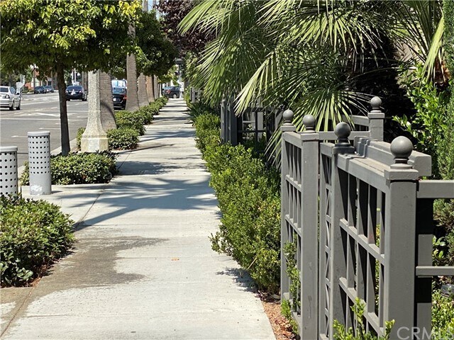 Building Photo - 524 S Anaheim Blvd