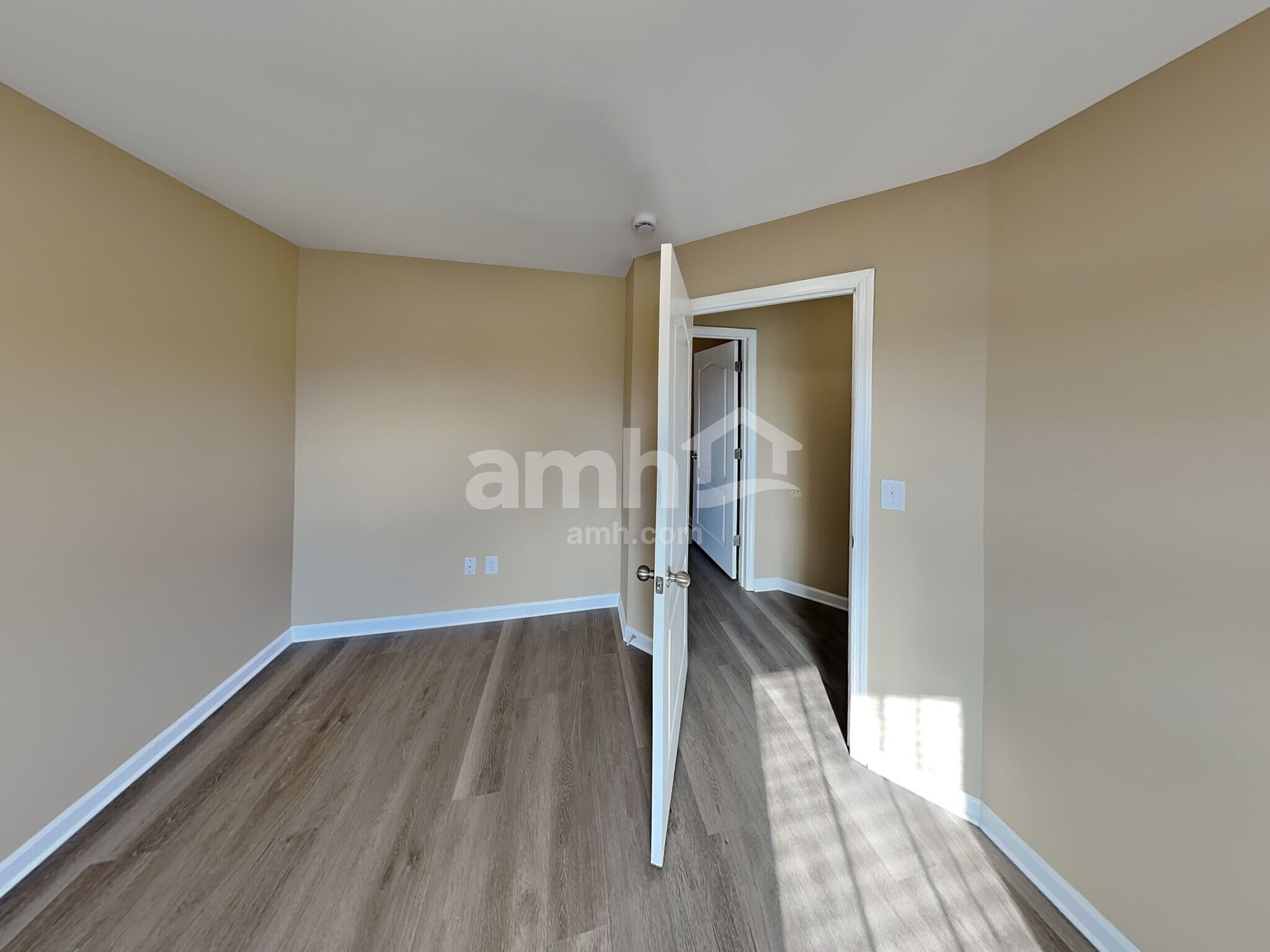 Building Photo - 1824 Baslia Ln