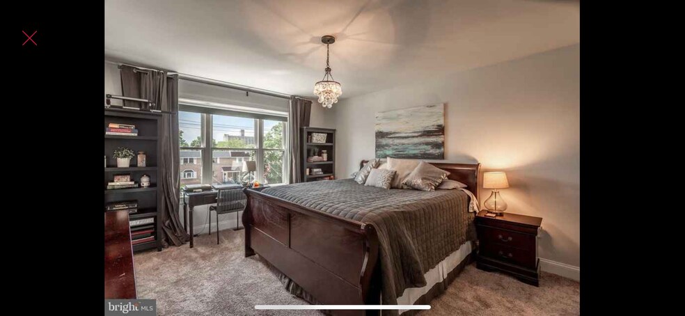 Building Photo - 869 N 5th St