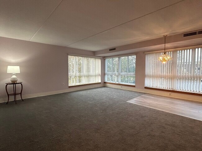 Building Photo - 60 Rantoul St