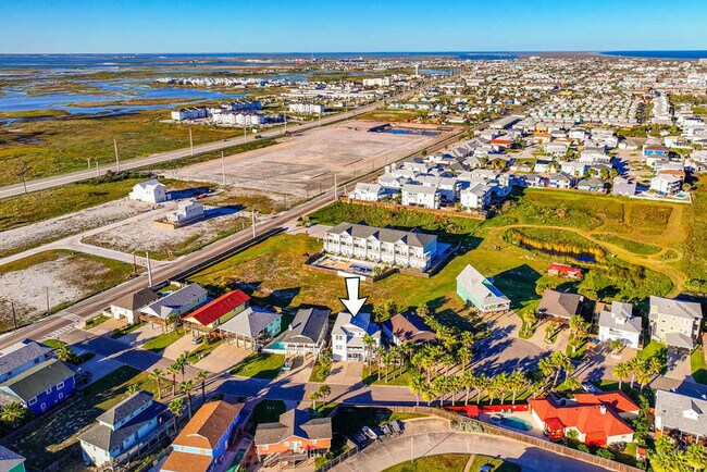 Building Photo - 707 Parkplace-SI ID1036727P