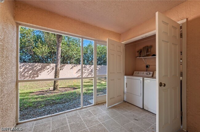 Building Photo - 26658 Little John Ct