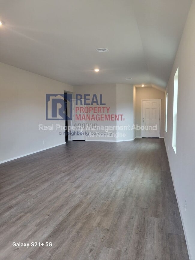 Building Photo - 8510 E 163rd St S