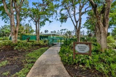 Building Photo - 1000 NE Quayside Terrace