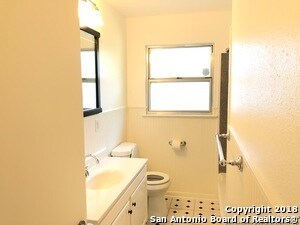 Building Photo - 210 Laddie Pl