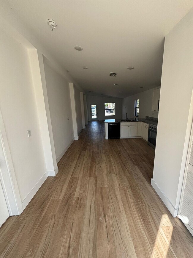 Building Photo - 2020 NW 9th St