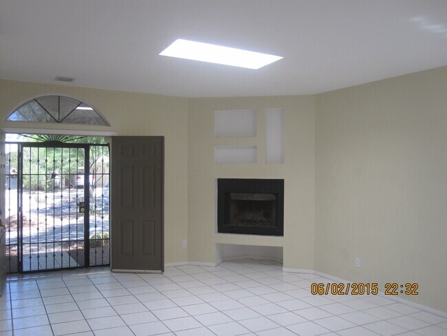 Building Photo - 3394 N Glen Creek Dr