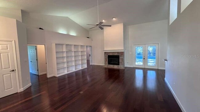 Building Photo - 10324 Pointview Ct