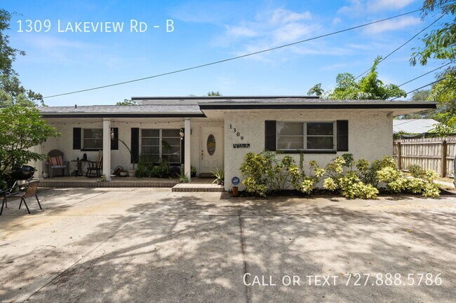 Building Photo - 1309 Lakeview Rd