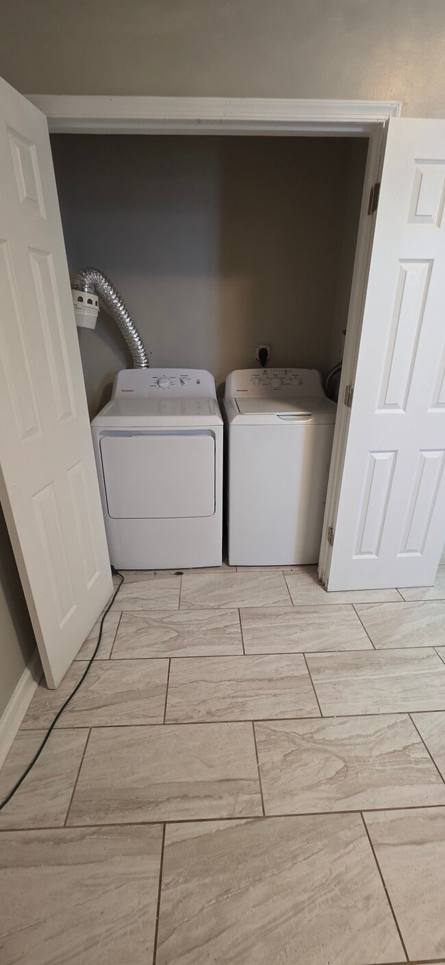 Building Photo - 3406 Belair Rd