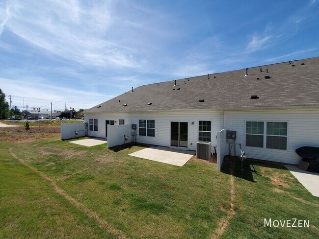 Building Photo - 12 Fernhill Ln