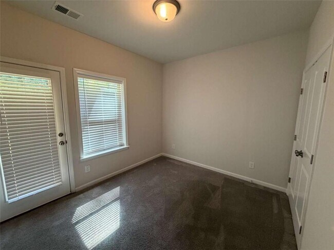 Building Photo - 311 Mahone Dr