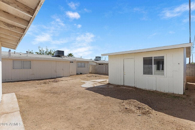 Building Photo - 2246 W Sierra St