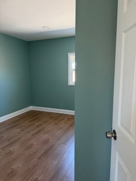 Building Photo - 7437 El Tomaso Way