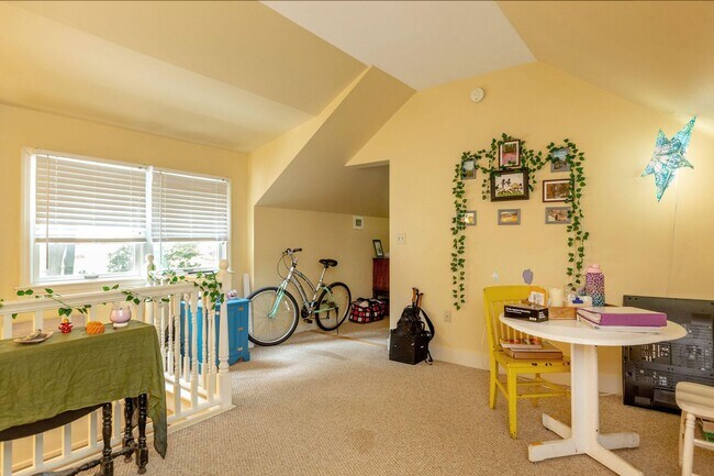 Building Photo - 17 Walker St