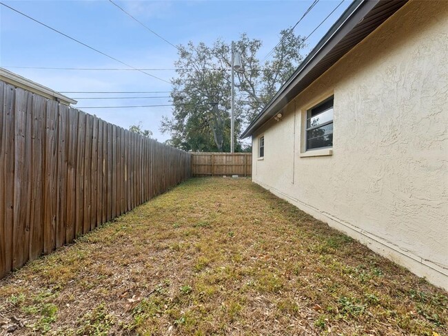 Building Photo - 766 91st Ave N