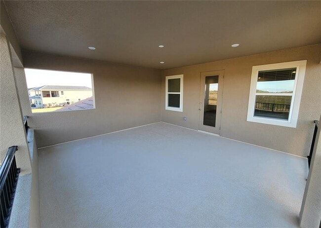 Building Photo - 15627 Vetta Dr