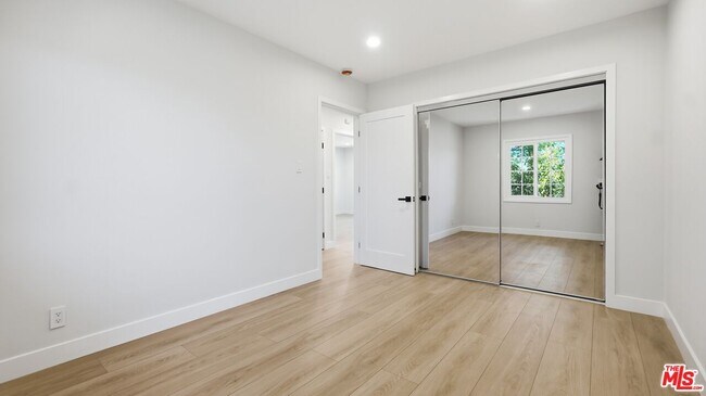 Building Photo - 4030 Abourne Rd