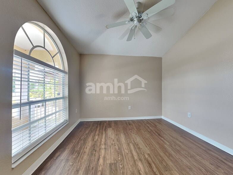 Building Photo - 5817 Mohr Loop