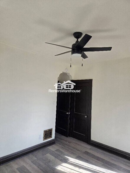 Building Photo - 5066-5068 W Florissant Ave