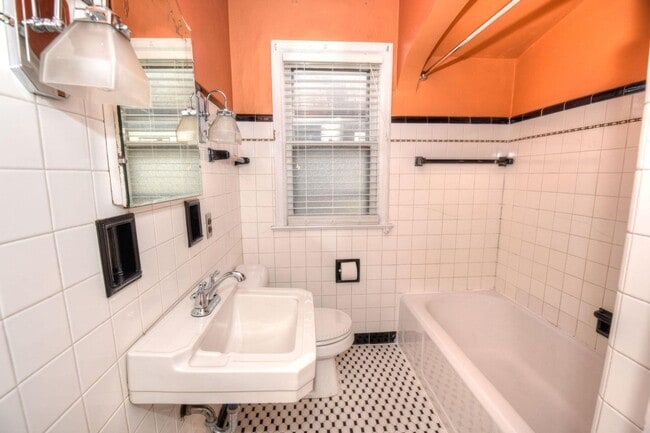 Building Photo - 2535-2537 N 65th St