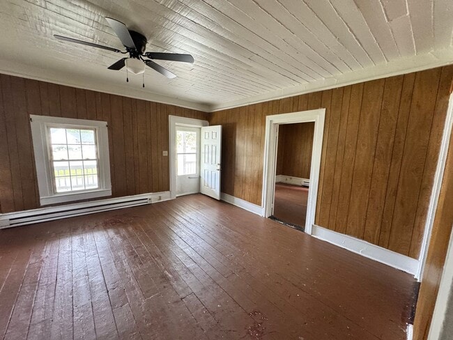 Building Photo - 2 or 3/1 in Grover, NC really located in E...