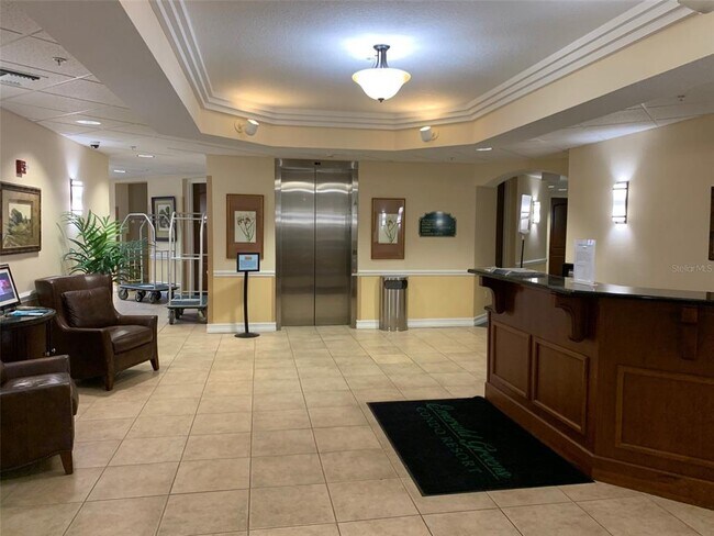 Building Photo - 13941 Clubhouse Dr