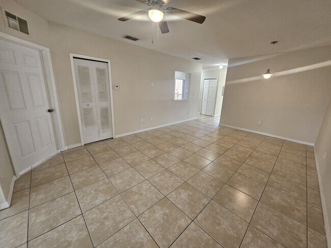 Building Photo - 13216 Villa Vista Dr