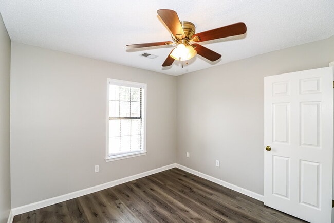 Building Photo - 6487 Tarus Dr