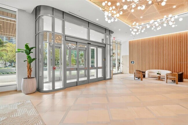 Building Photo - 400 Central Ave