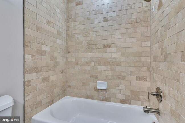 Building Photo - 6146 Brook Dr