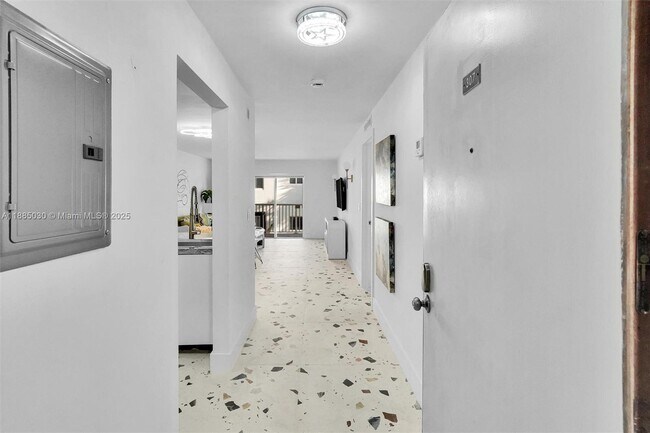 Building Photo - 3527 NE 168th St