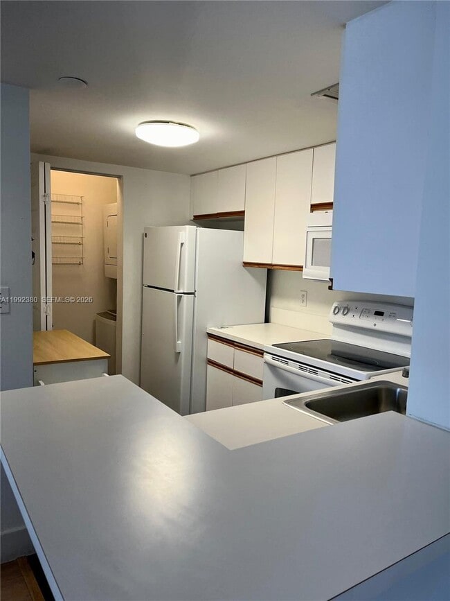 Building Photo - 770 Claughton Island Dr