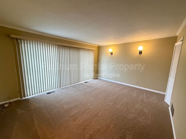 Building Photo - 2867 Monica Ct SW