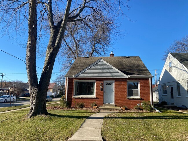 Primary Photo - 3301 N 88th St